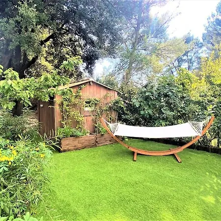 Magnificent House With Pool And Garden